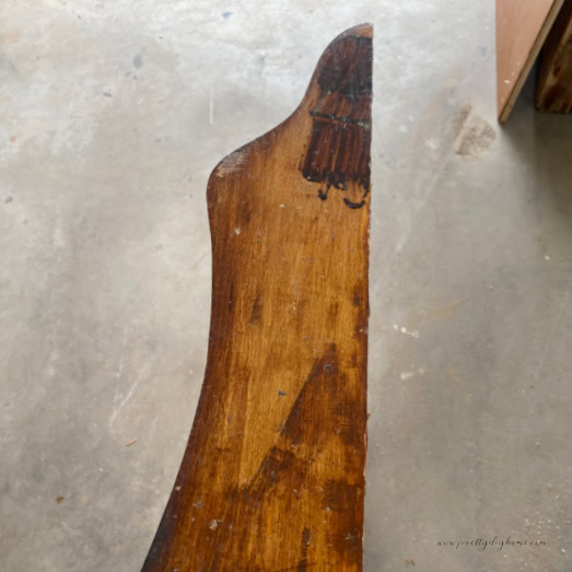 A very bad stain job with large blops and runs, Looks extremely haphazard.