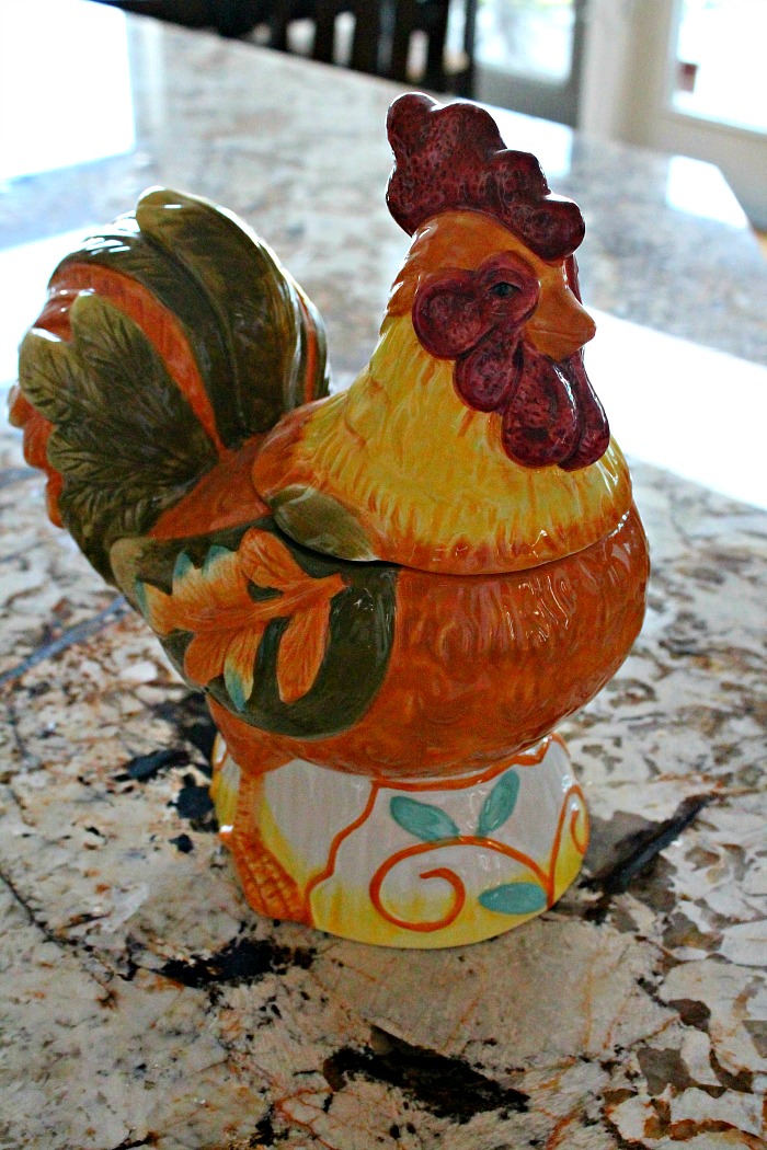 Fall cookie jar, in traditional fall colours as part of a Fall Home Tour. fall decor ideas, DIY fall decorating, 