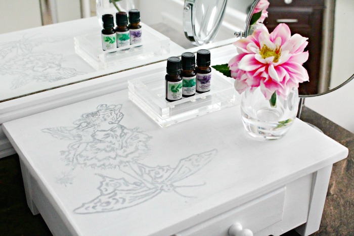 DIY Bathroom Display Organizer