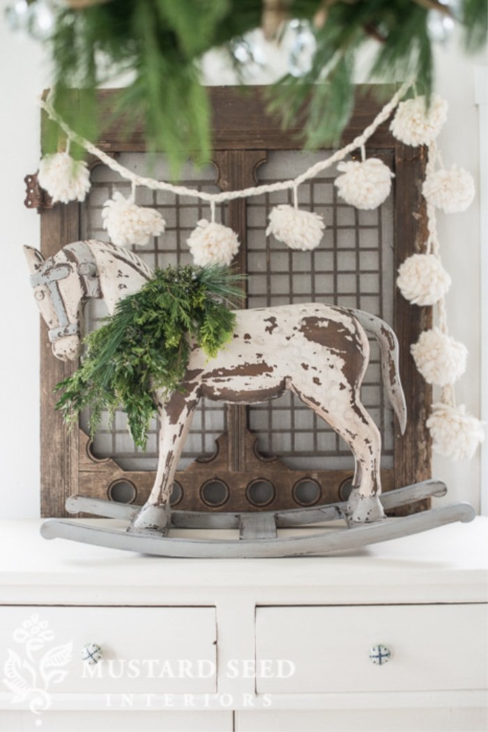 26 Designs for Christmas Decorating with Antiques