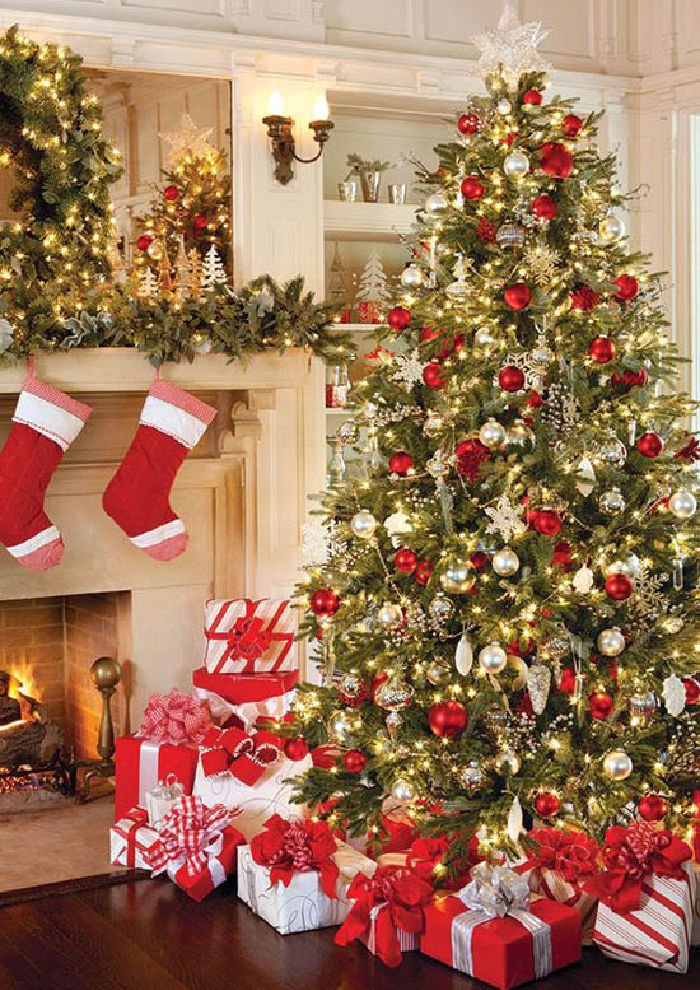 Christmas Decor Ideas Traditional Pretty DIY Home   Traditional Christmas Decorations 700 