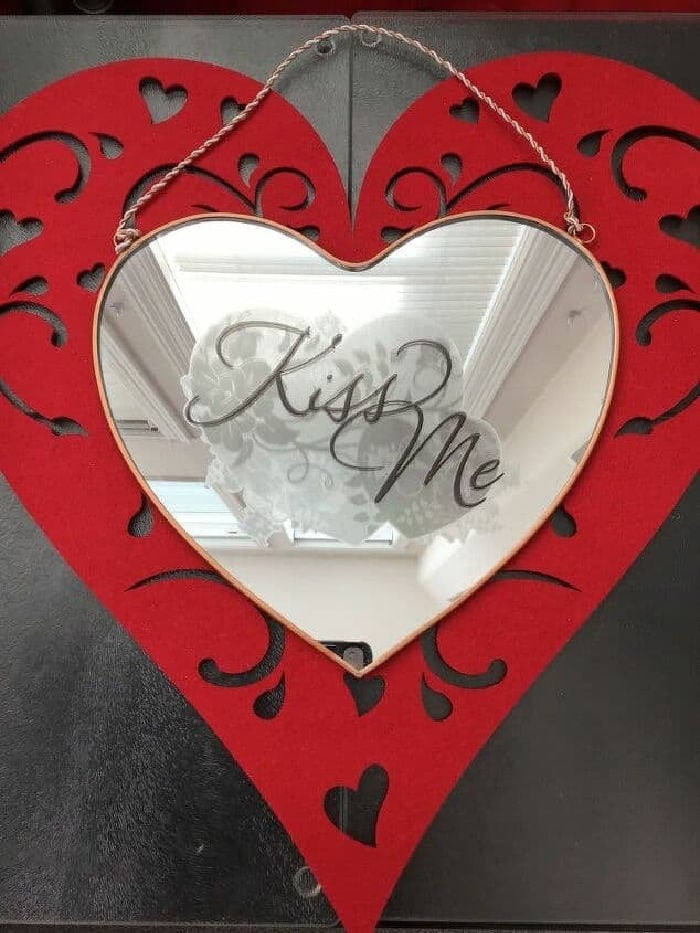 Farmhouse Valentine Decor - Heart Shaped Sign Craft - Thrifty Jinxy