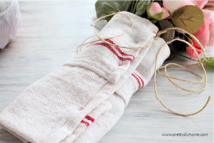 Making a Valentine flower bundle using IKEA flowers and a pretty farmhouse tea towel.