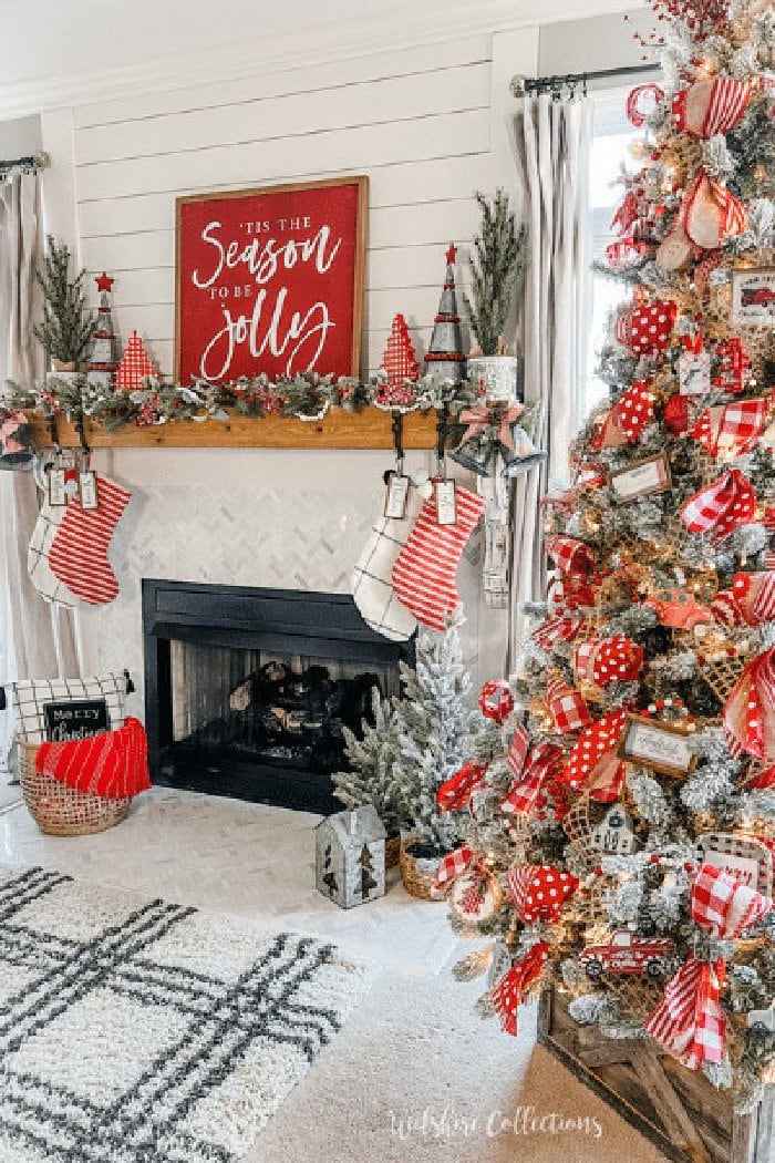 Red And White Christmas Decor – Pretty DIY Home